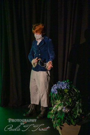 R&AiW-Act1-3-HedgeMaze-036