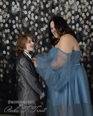 Prom23-Posed-0081