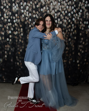 Prom23-Posed-0083